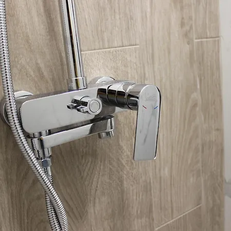 Beautiful Free Parking Garage דירה *