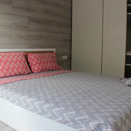 Beautiful Free Parking Garage بلوفديف